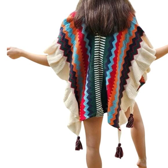 Chevron Soft Knit Poncho / Cape / Cloak / Shawl with Tassels New without Tag - Picture 6 of 6